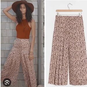 Wide-Leg Printed Cropped Pants in Blushy Leopard